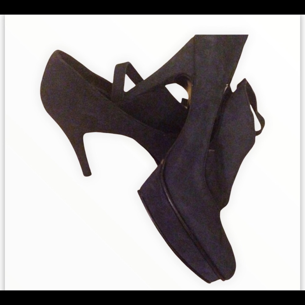 🔴⬇️Navy Promiscuous sexy Shoes